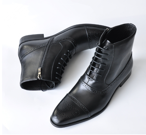 Men's Low Lace-Up Boots with Stitching Details