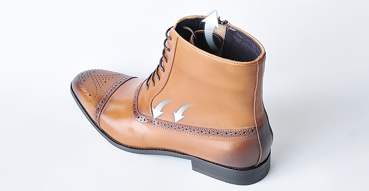 Men's Low Lace-Up Boots with Stitching Details